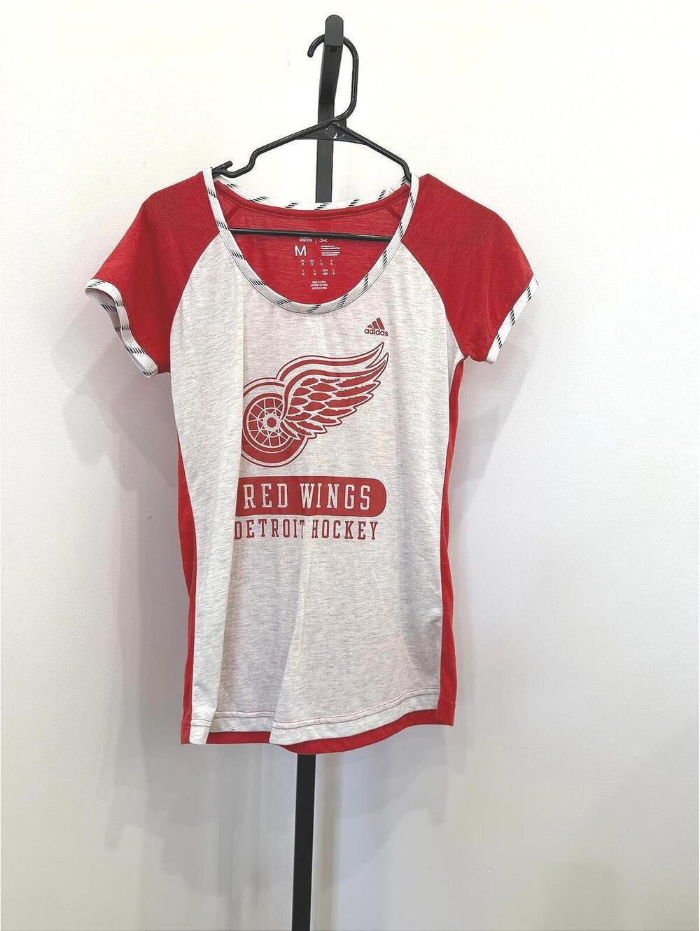 Adidas Detroit Red Wings Hockey T-Shirt Medium